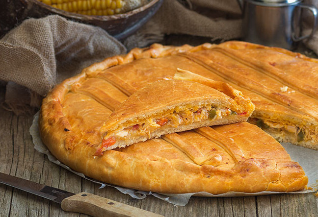 Cómo hacer empanada gallega de bonito y pimientos: receta casera